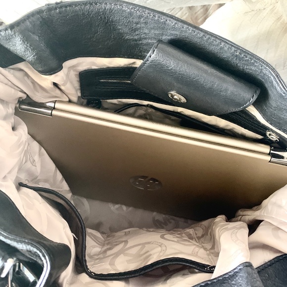 Michael Kors Large Tote - Picture 7 of 10